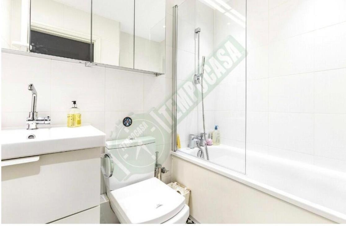 Appartamento Charming 2 Bedroom Flat In Kensington Londra
