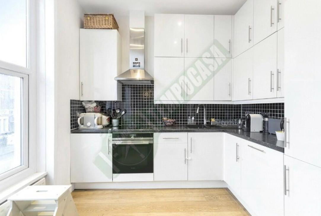 Charming 2 Bedroom Flat In Kensington Londra