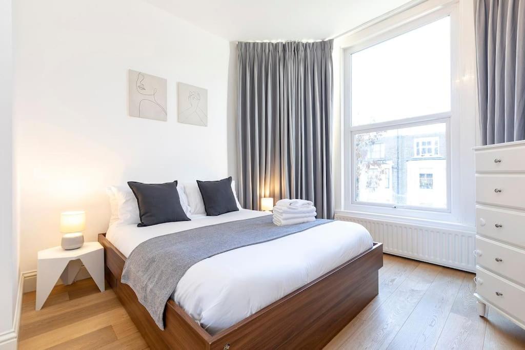 Charming 2 Bedroom Flat In Kensington Appartamento